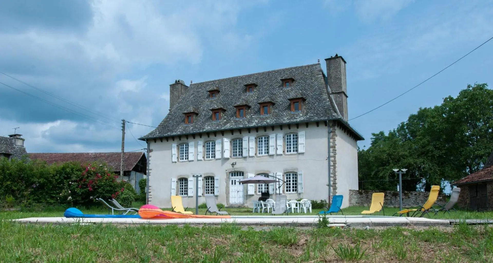 Maison De Maitre De 1789 Renovee Avec Piscine Roannes-Saint-Mary France